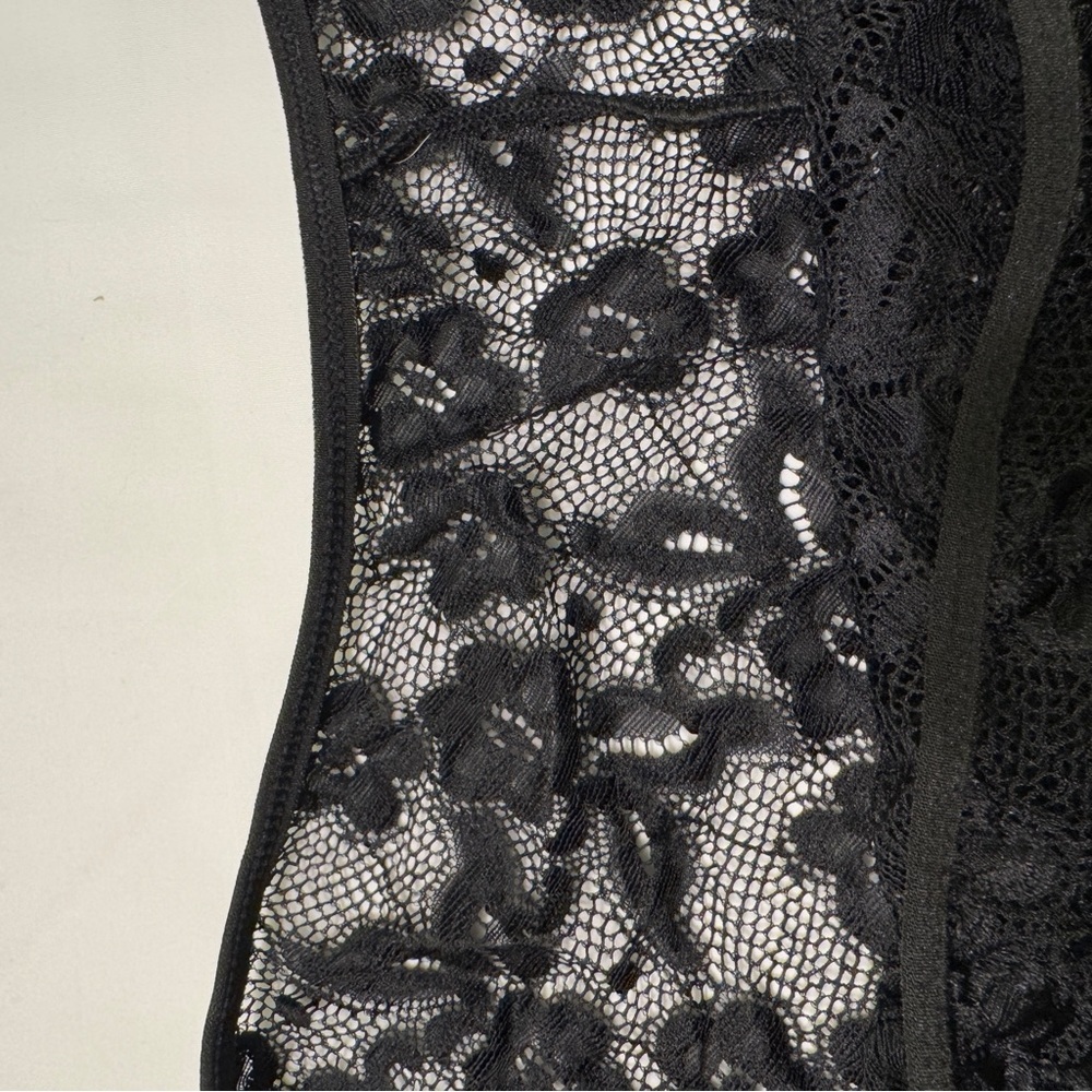 Black Lace Lingerie Panty - Picture 2 of 4